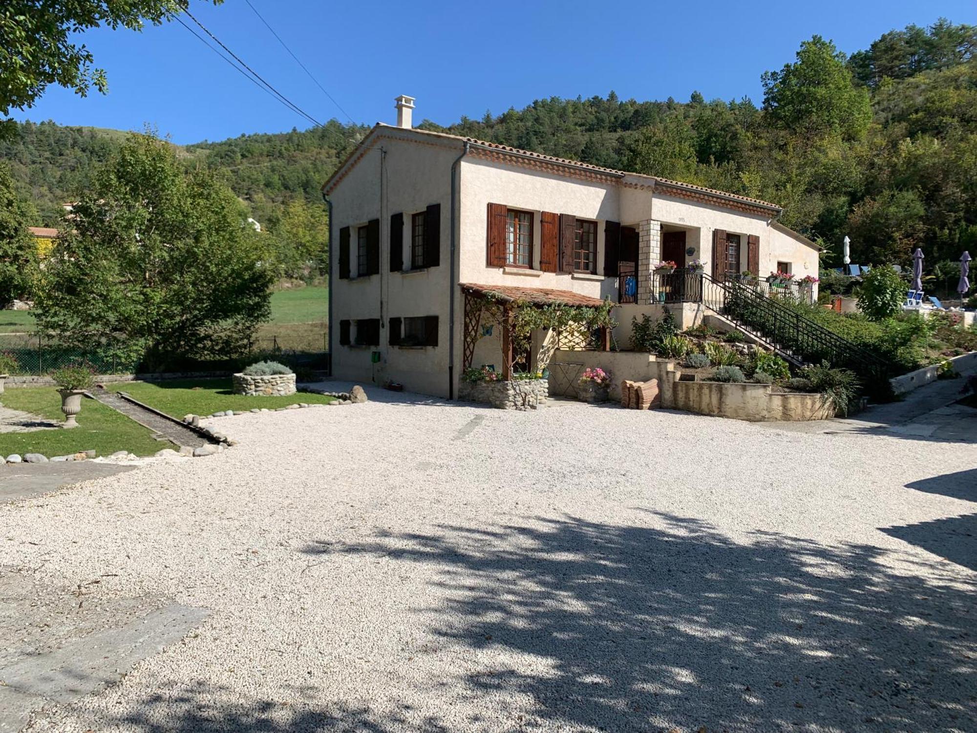 Maison Castellane Chambre D'Hotes B&B Exterior photo