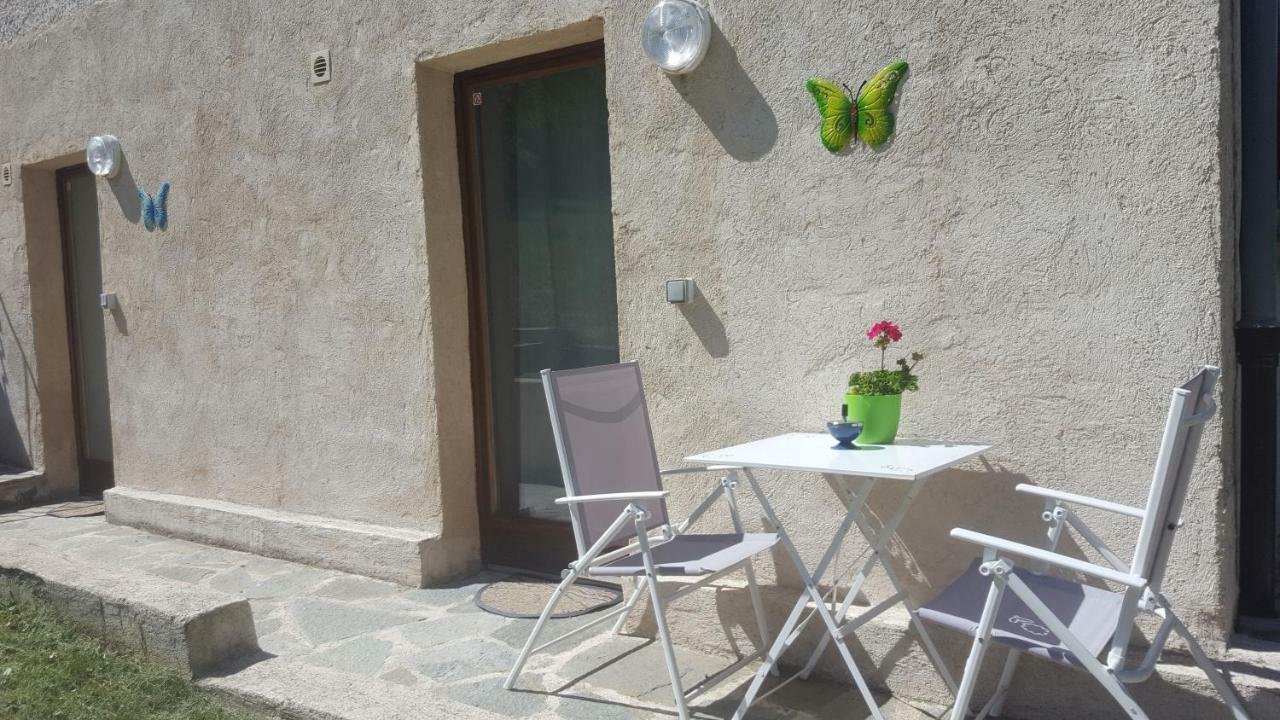 Maison Castellane Chambre D'Hotes B&B Exterior photo